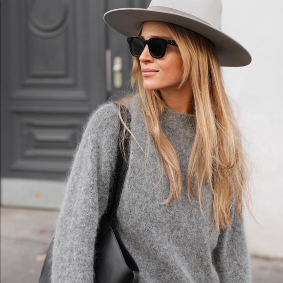 Max Studio Sweaters - cashmere gray sweater